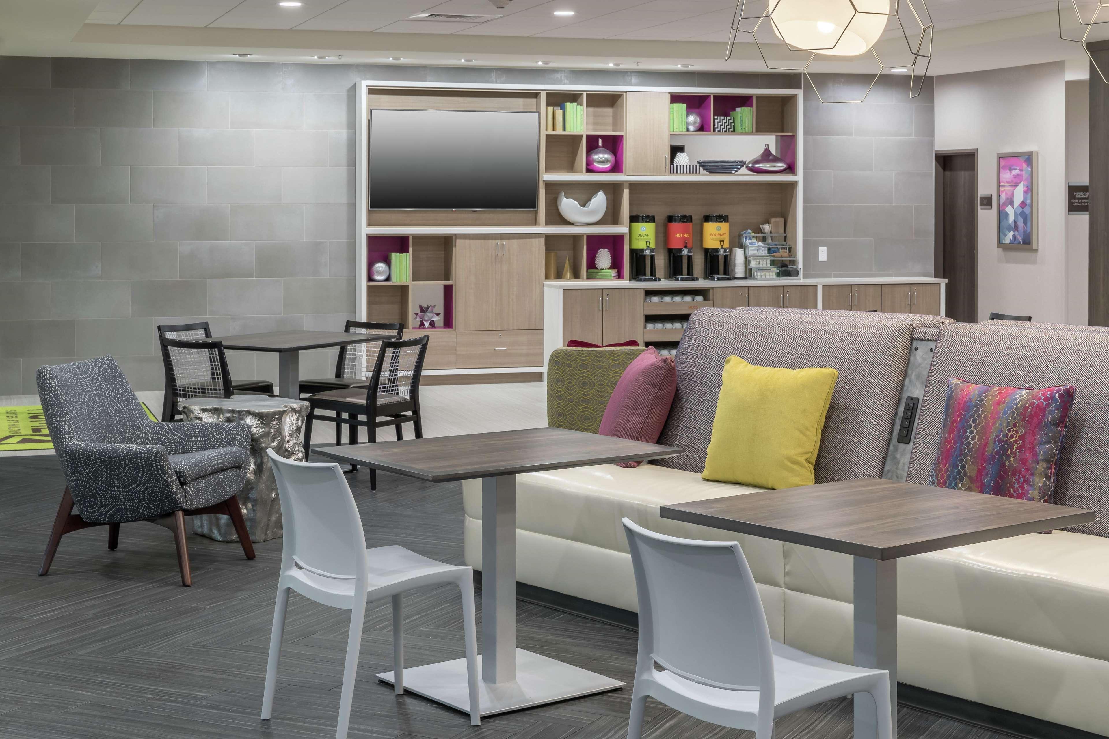 Home2 Suites By Hilton Orlando Airport Bagian luar foto