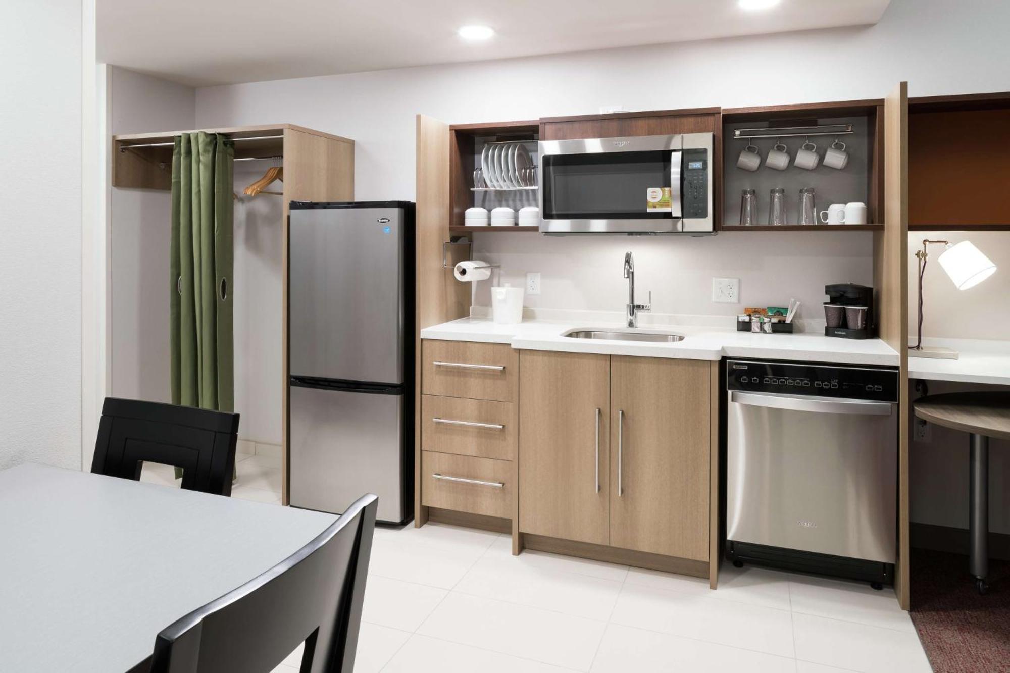 Home2 Suites By Hilton Orlando Airport Bagian luar foto