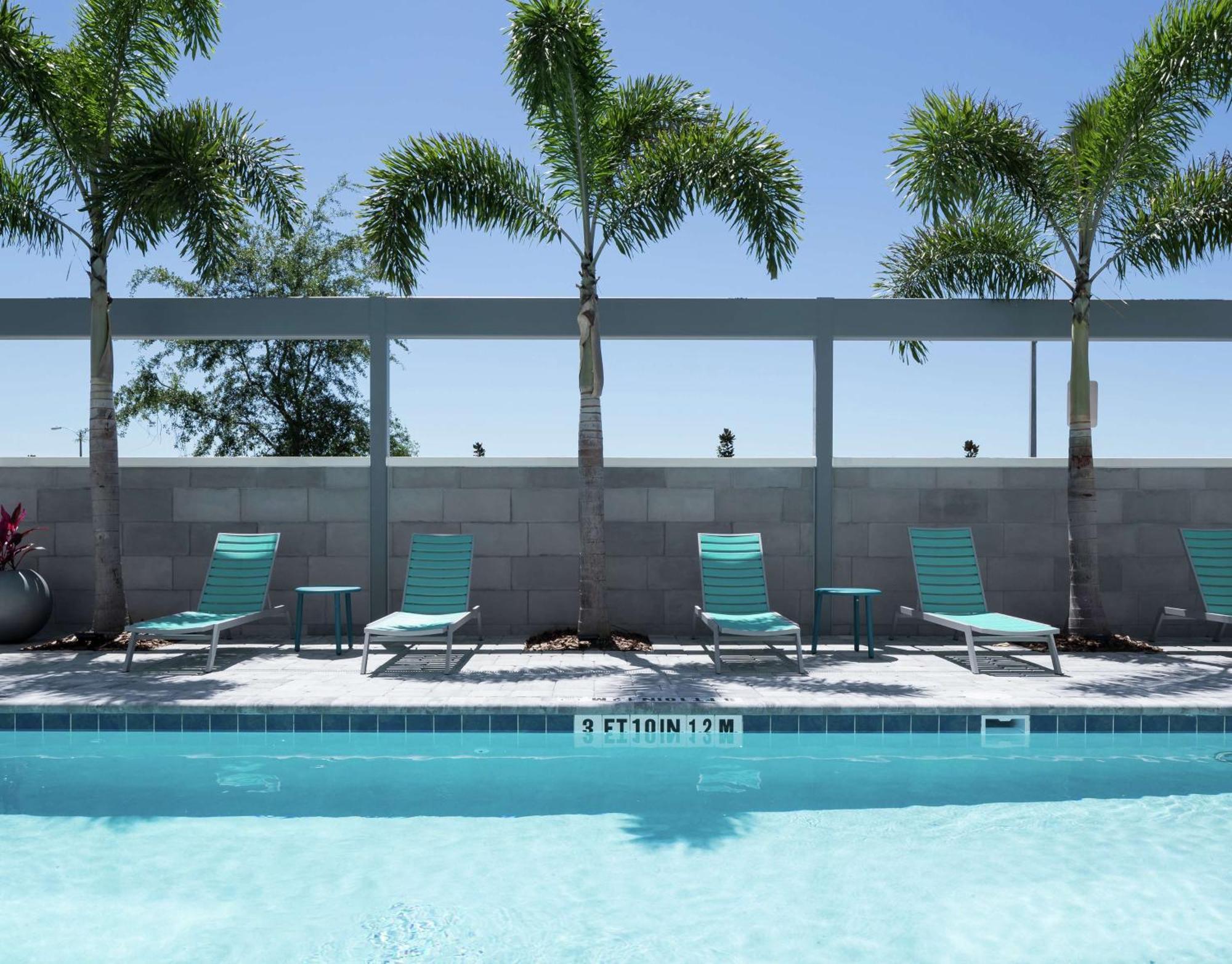 Home2 Suites By Hilton Orlando Airport Bagian luar foto